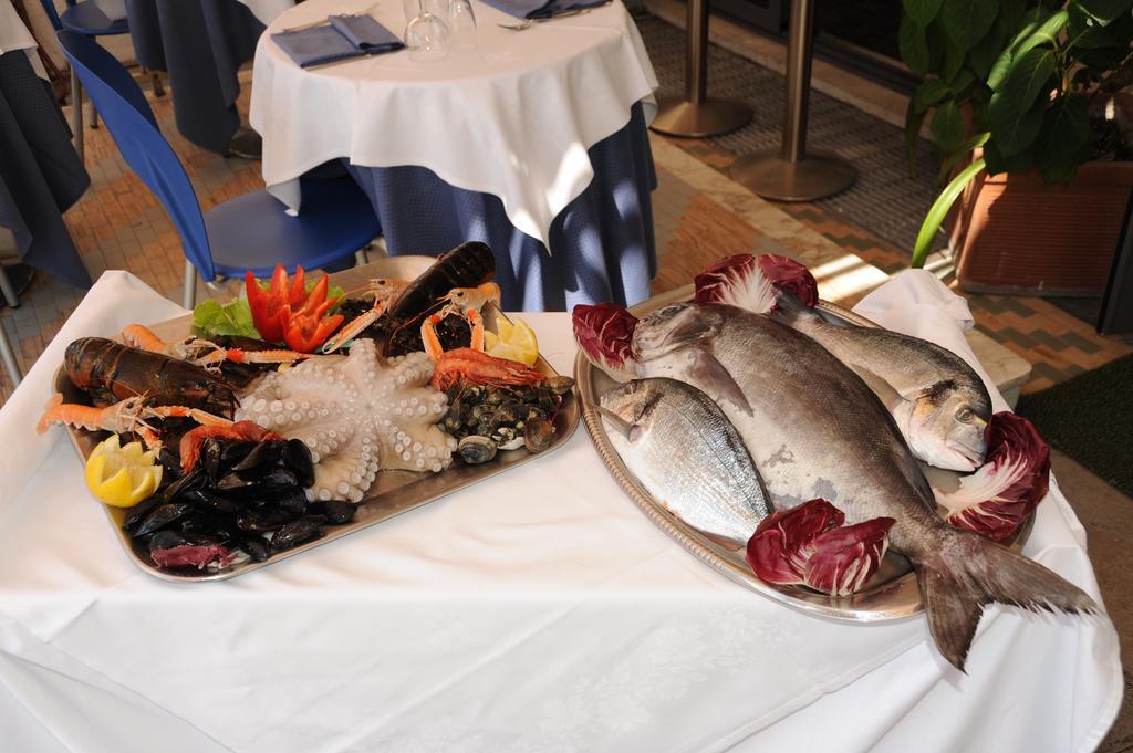Hotel Ristorante Milton Varazze Luaran gambar