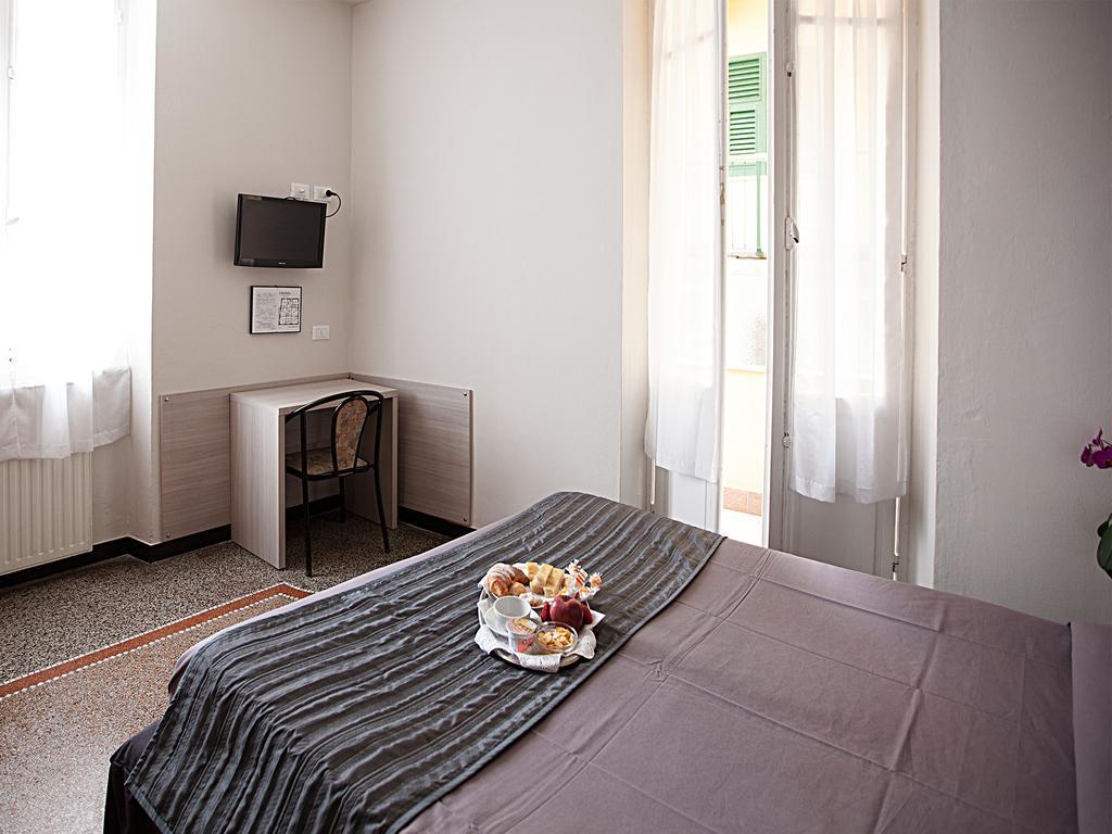 Hotel Ristorante Milton Varazze Luaran gambar