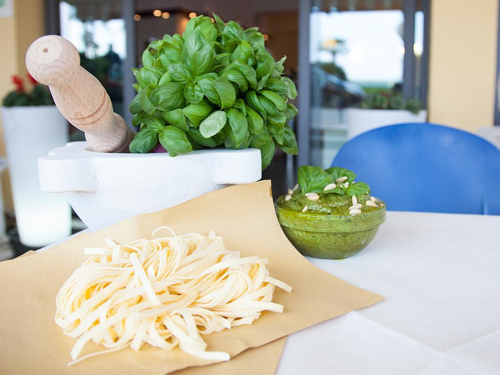Hotel Ristorante Milton Varazze Luaran gambar